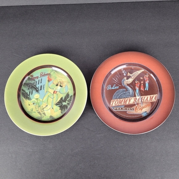 Tommy Bahama Cocktail Snack Plates Set Of 2 - Picture 1 of 9